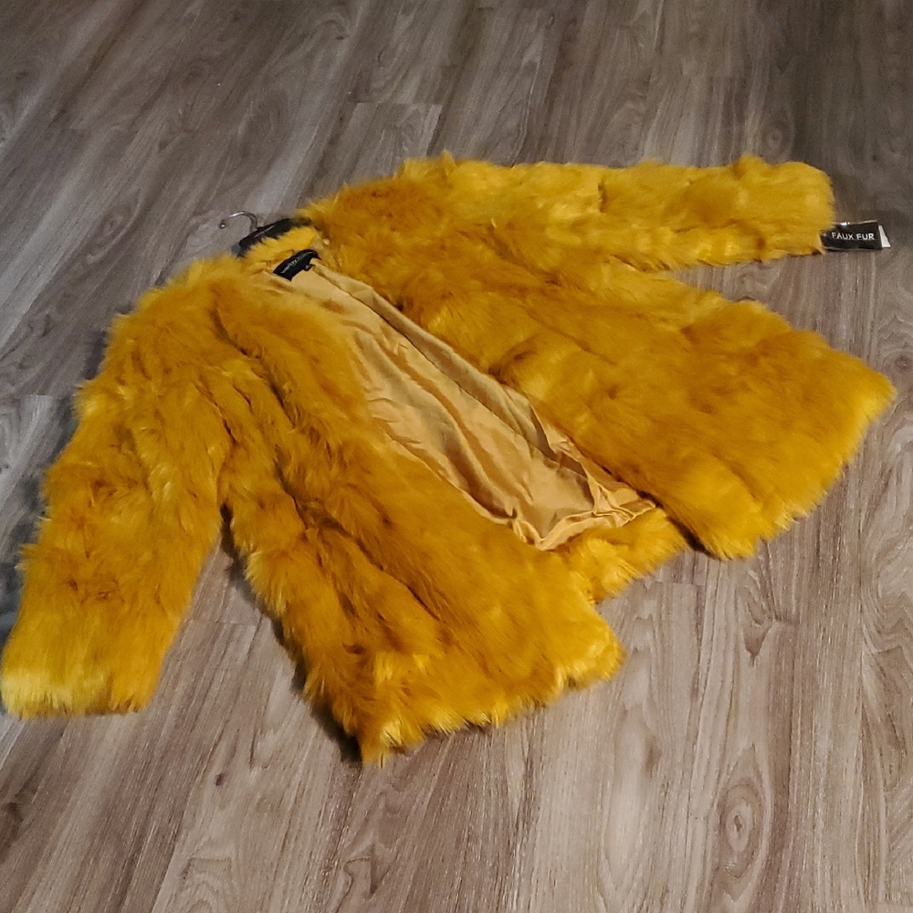 Vince Camuto Women's Plush Teddy Jacket - Golden Yellow